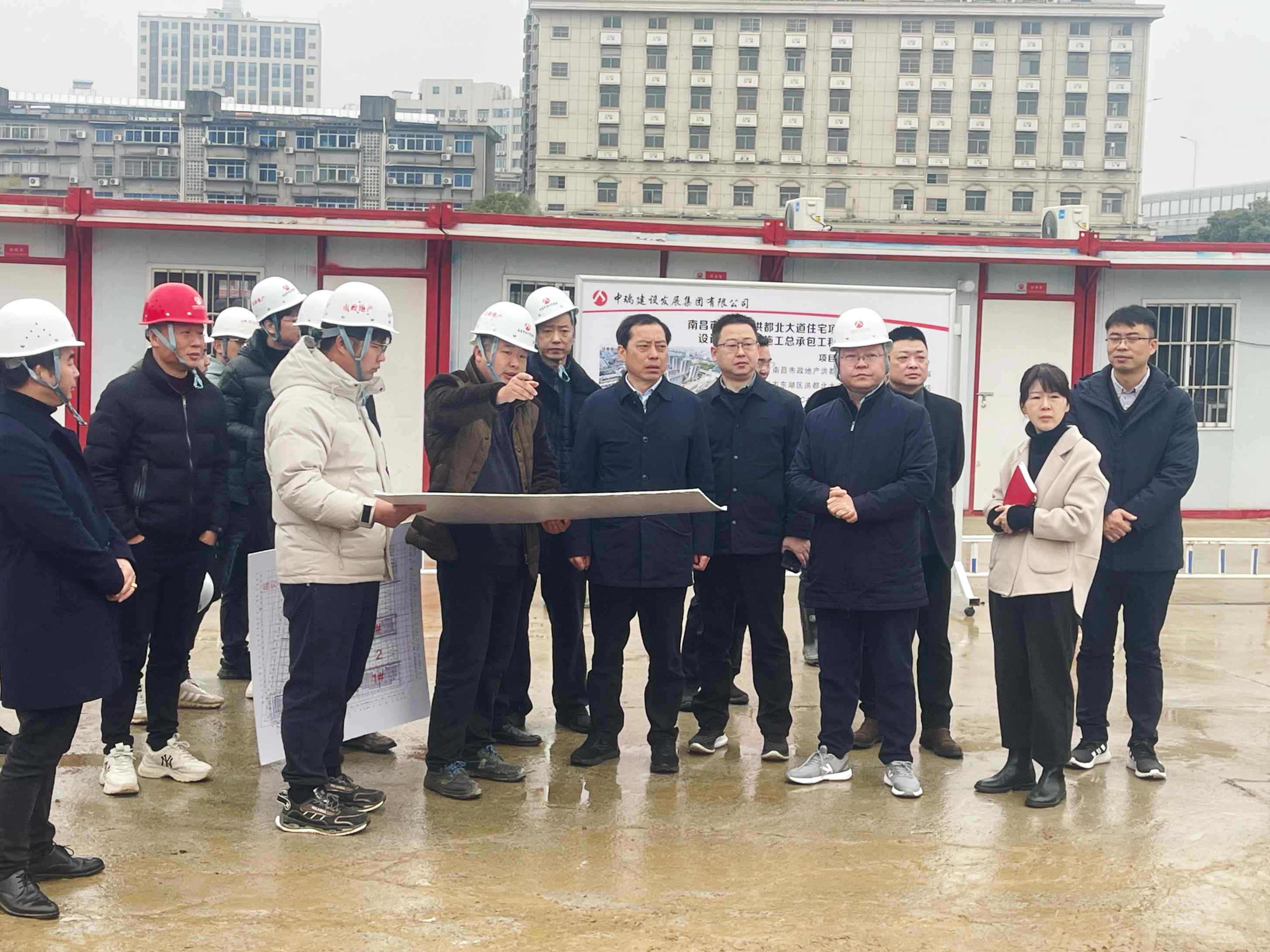 Wan Yihui, 메이저 놀이터 장관 및 시립 공공 시설 그룹 회장은 Tianxiang Avenue 프로젝트 및 Hongdu North Avenue 주거 프로젝트를 조사합니다